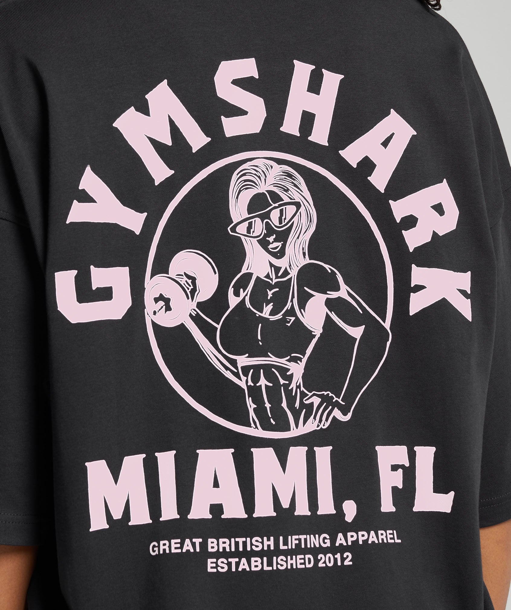 gymshark-miami-graphic-t-shirt-black-dolly-pink-ss24