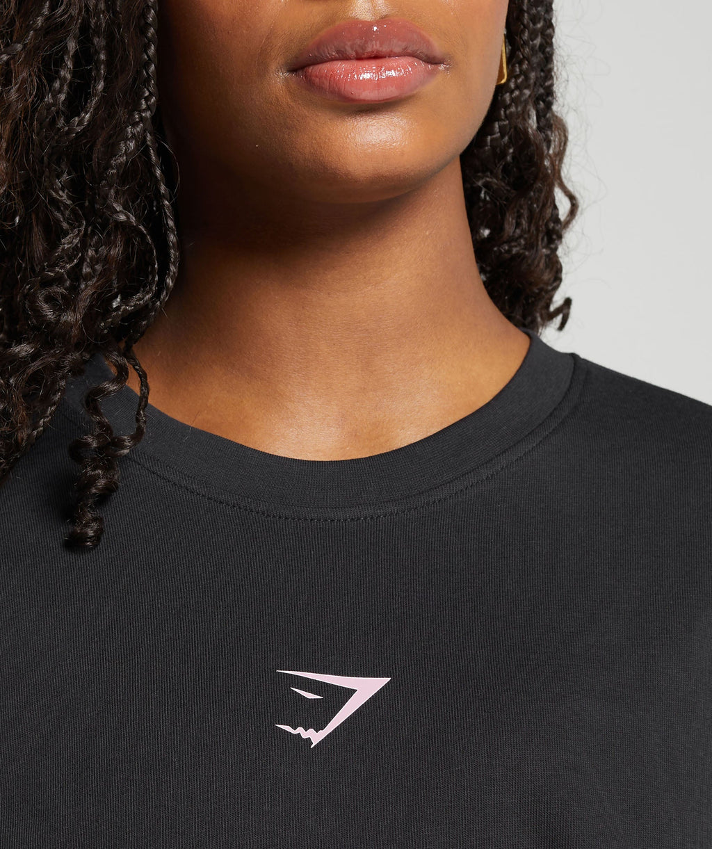 gymshark-miami-graphic-t-shirt-black-dolly-pink-ss24