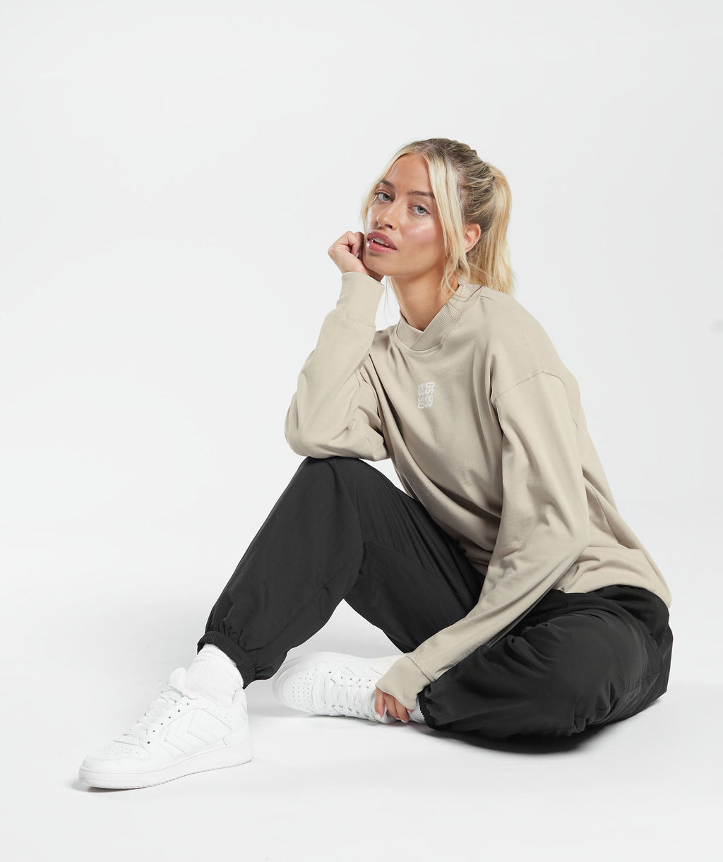 gymshark-monogram-oversized-long-sleeve-top-grey-aw23
