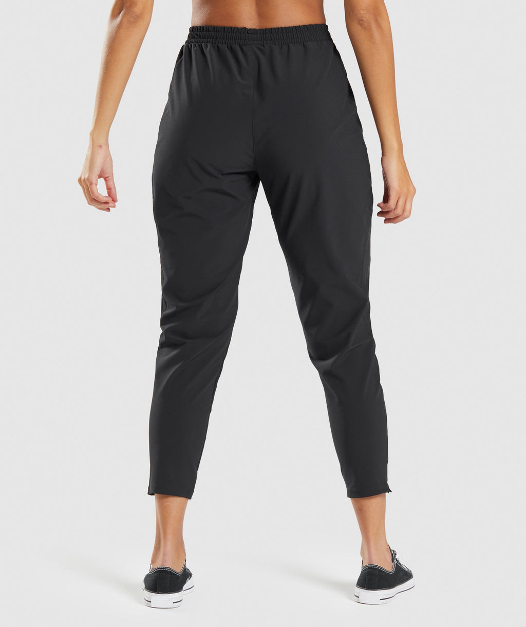 gymshark-maximise-track-joggers-black-aw21