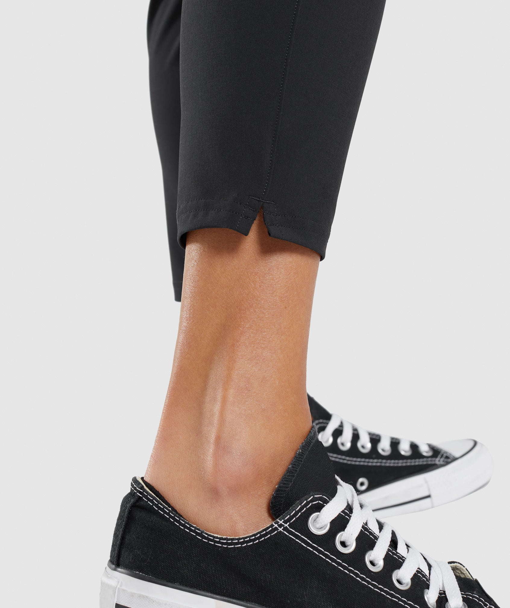 gymshark-maximise-track-joggers-black-aw21
