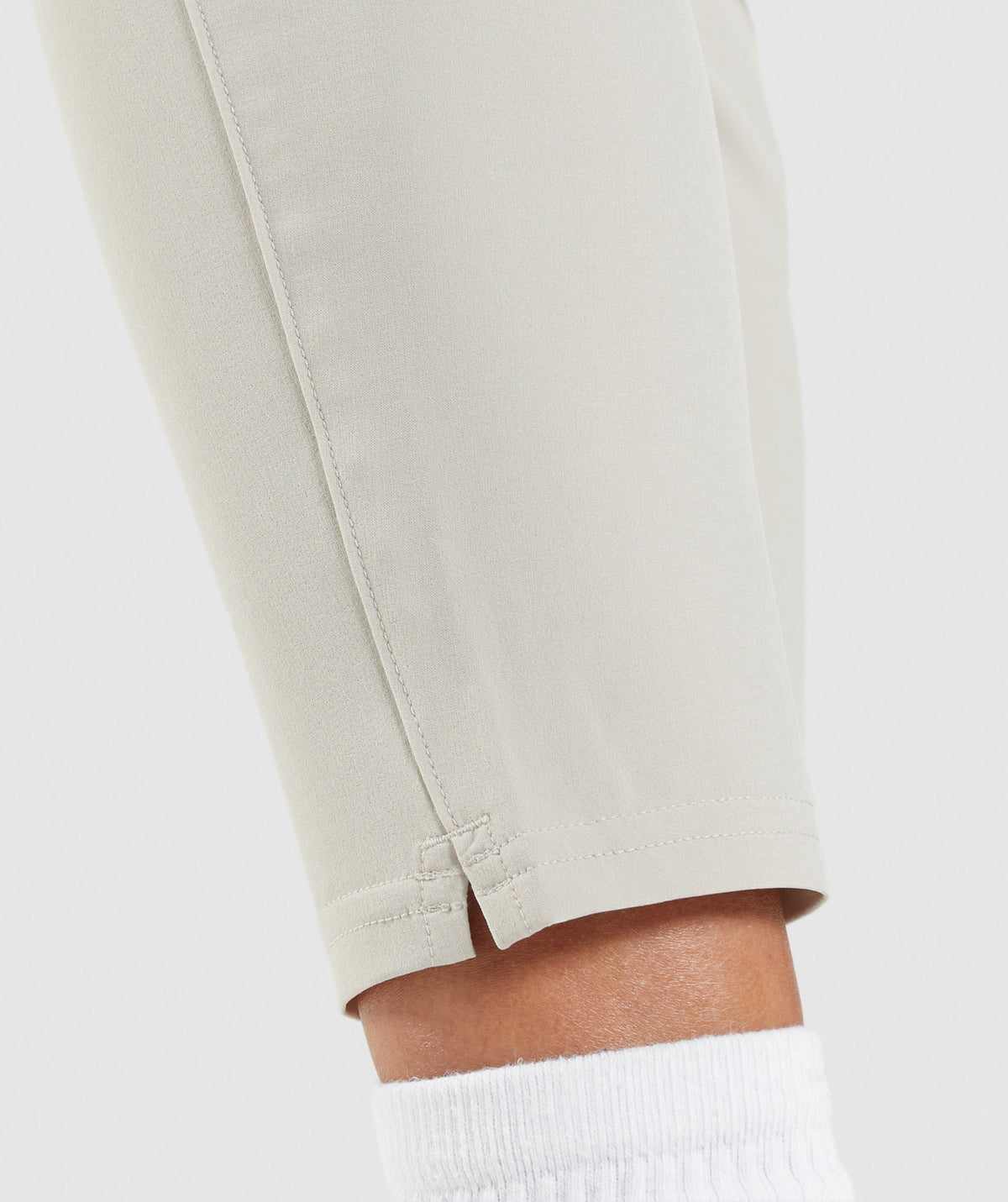gymshark-maximise-track-joggers-grey-aw21