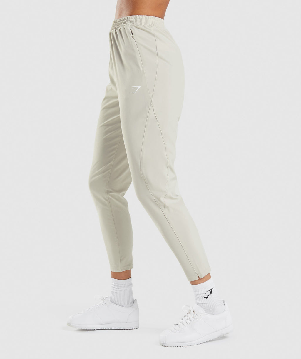 gymshark-maximise-track-joggers-grey-aw21