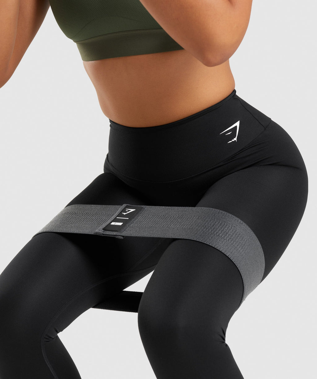 gymshark-medium-glute-band-charcoal-grey-aw21
