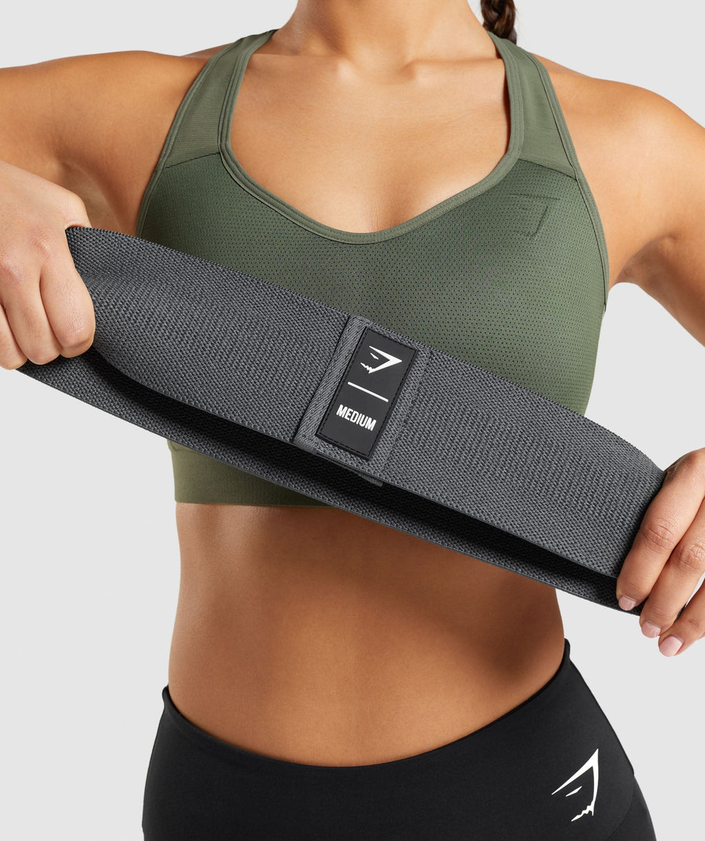 gymshark-medium-glute-band-charcoal-grey-aw21
