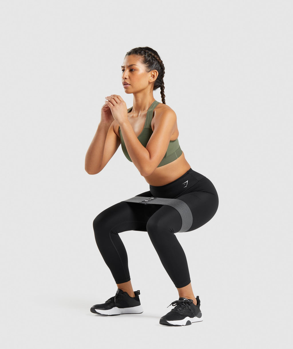 gymshark-medium-glute-band-charcoal-grey-aw21