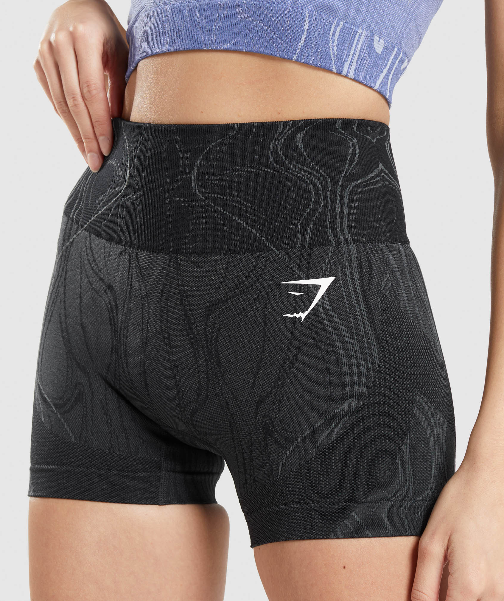 gymshark-mercury-seamless-shorts-black