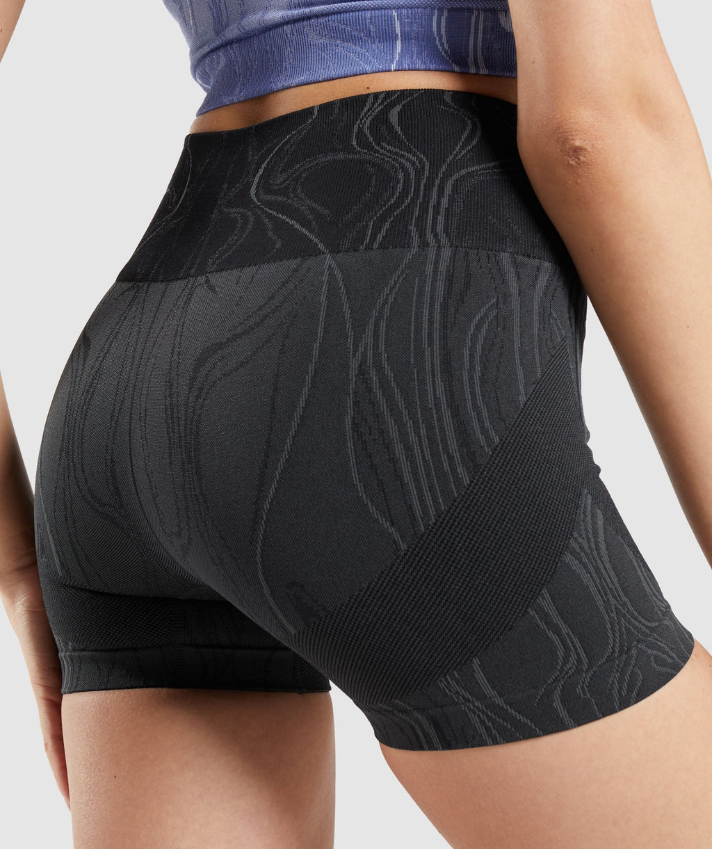 gymshark-mercury-seamless-shorts-black