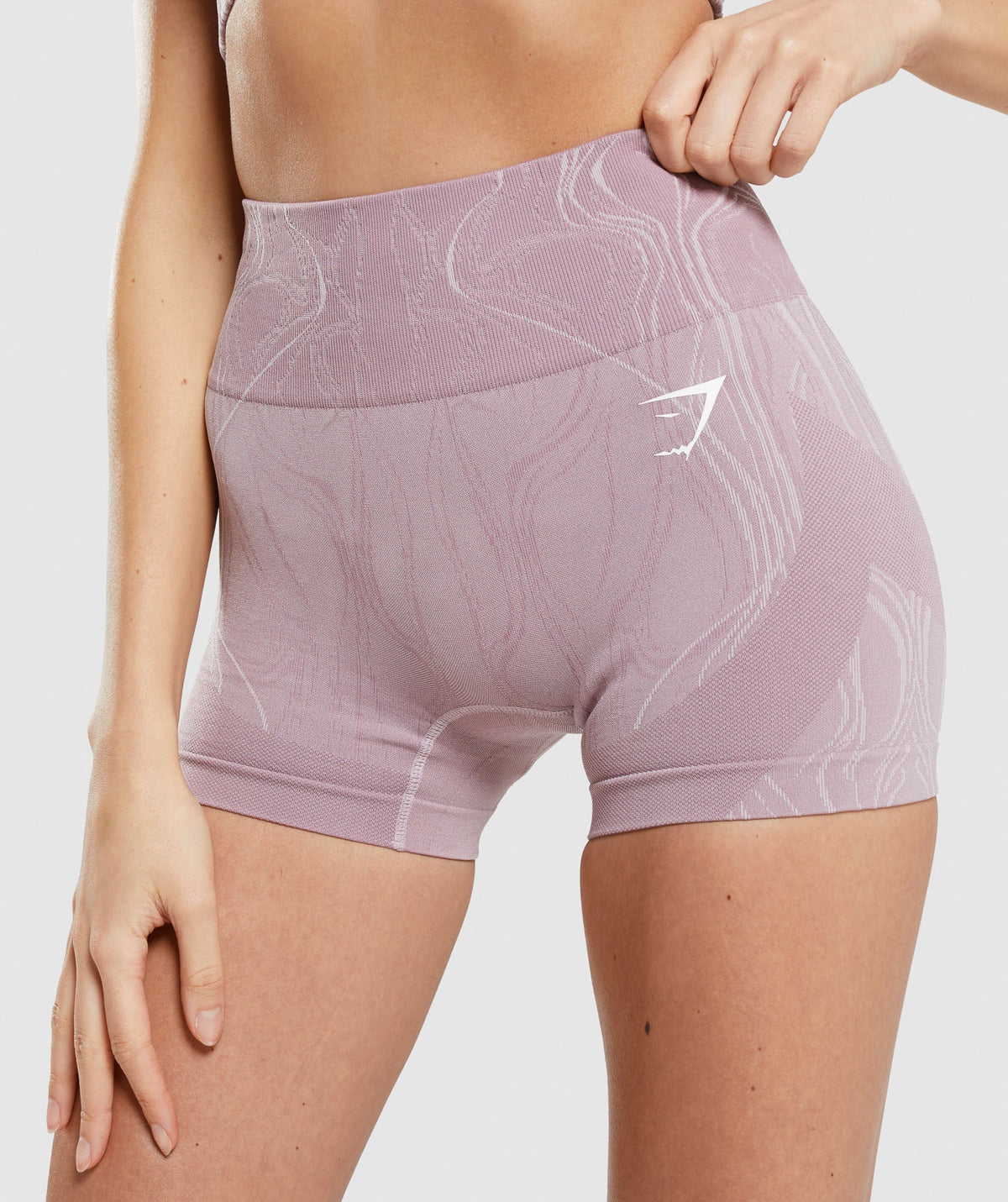 gymshark-mercury-seamless-shorts-light-purple