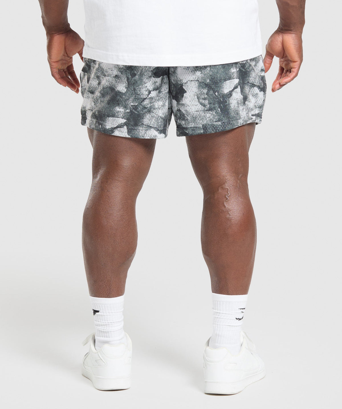 gymshark-lifting-mesh-5-shorts-shorts-grey-ss25-1