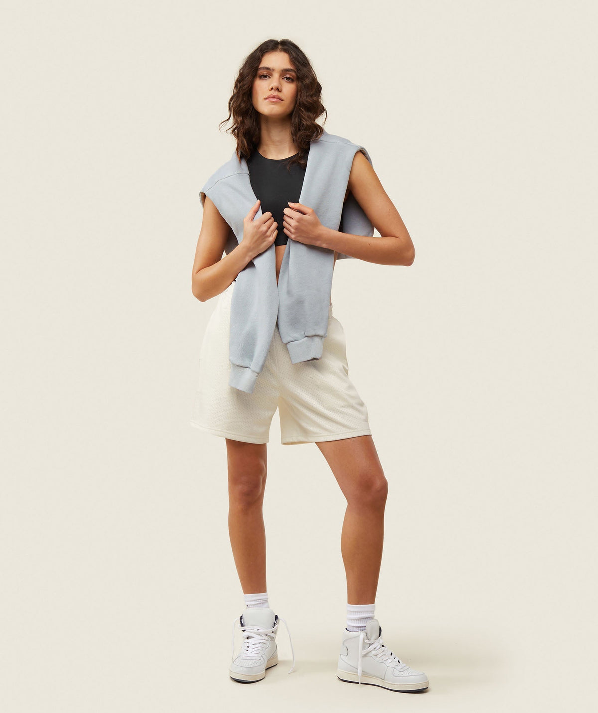 gymshark-everywear-basketball-shorts-soft-white-ss24