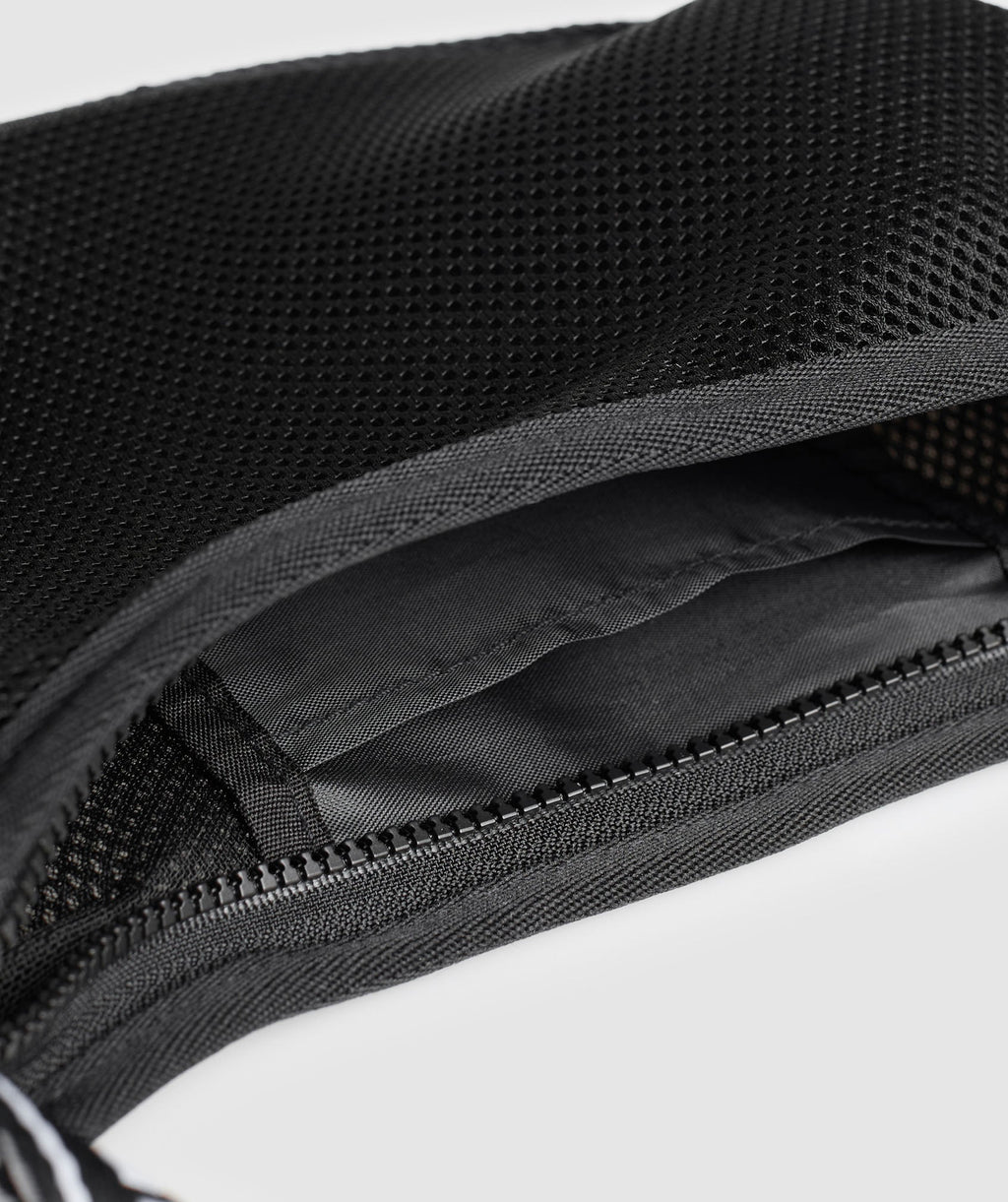 gymshark-mesh-shoulder-bag-black-aw24