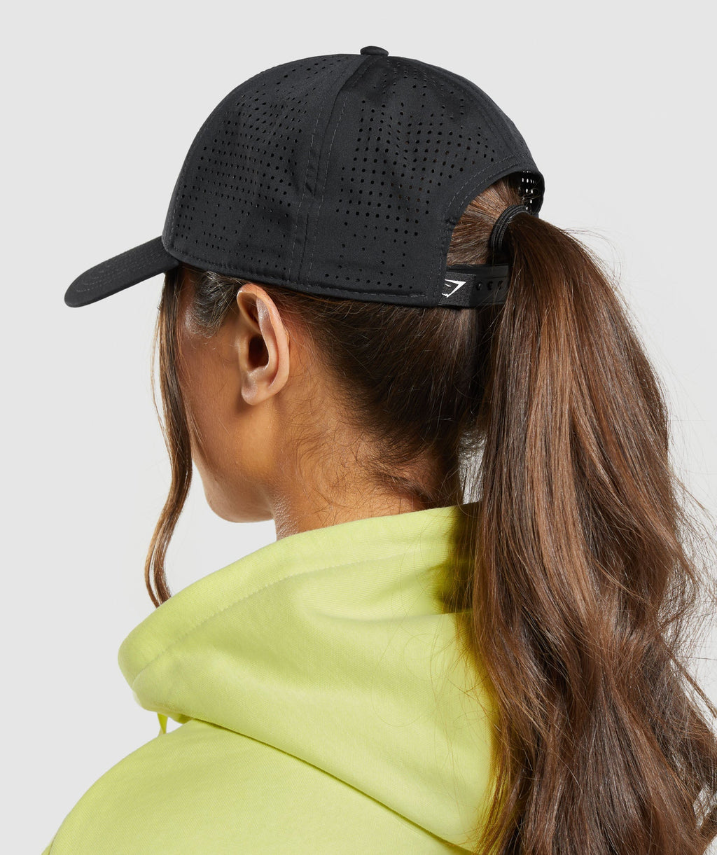 gymshark-mesh-snapback-black-ss22