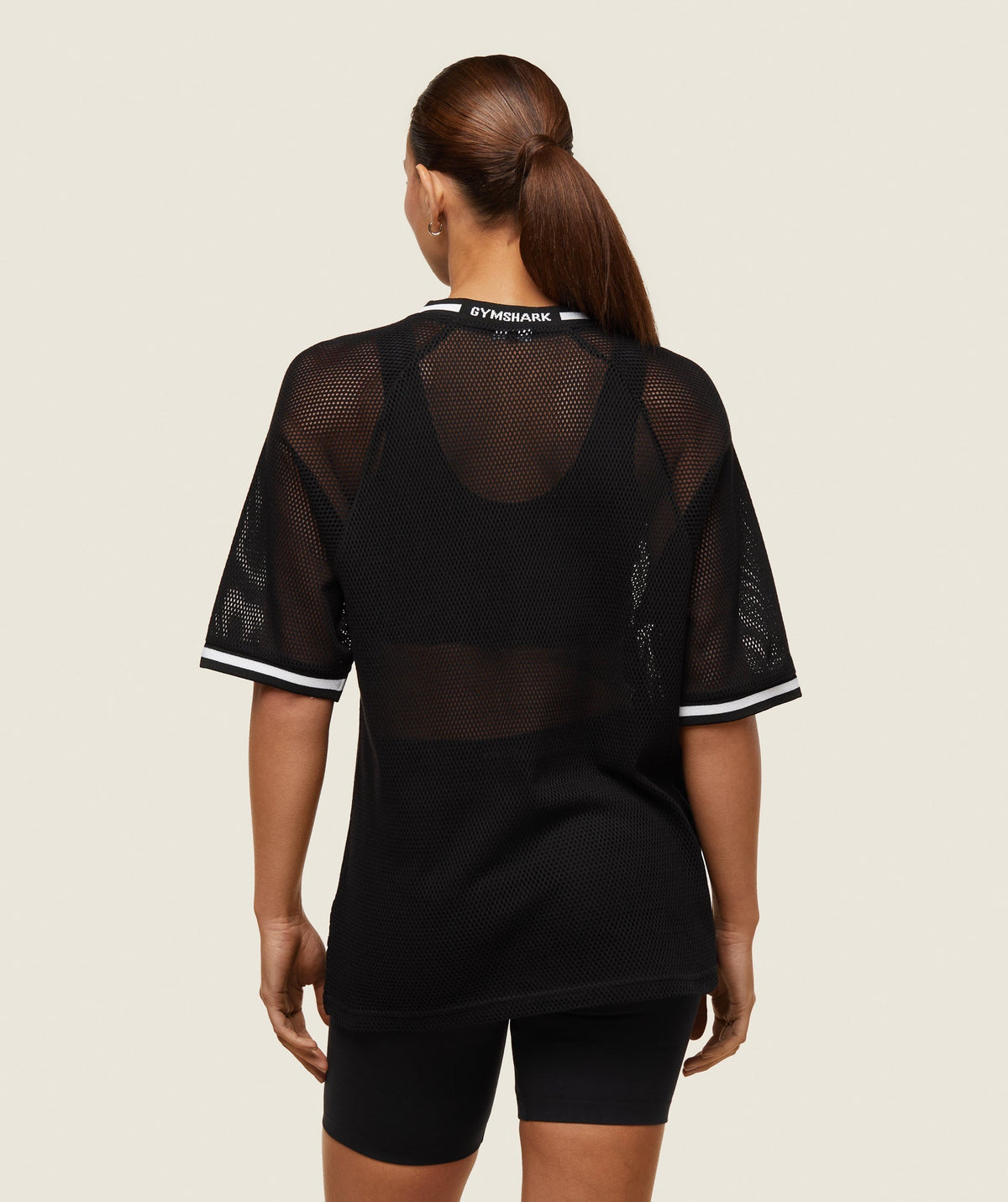 gymshark-everywear-mesh-layering-tee-black-soft-white-ss24
