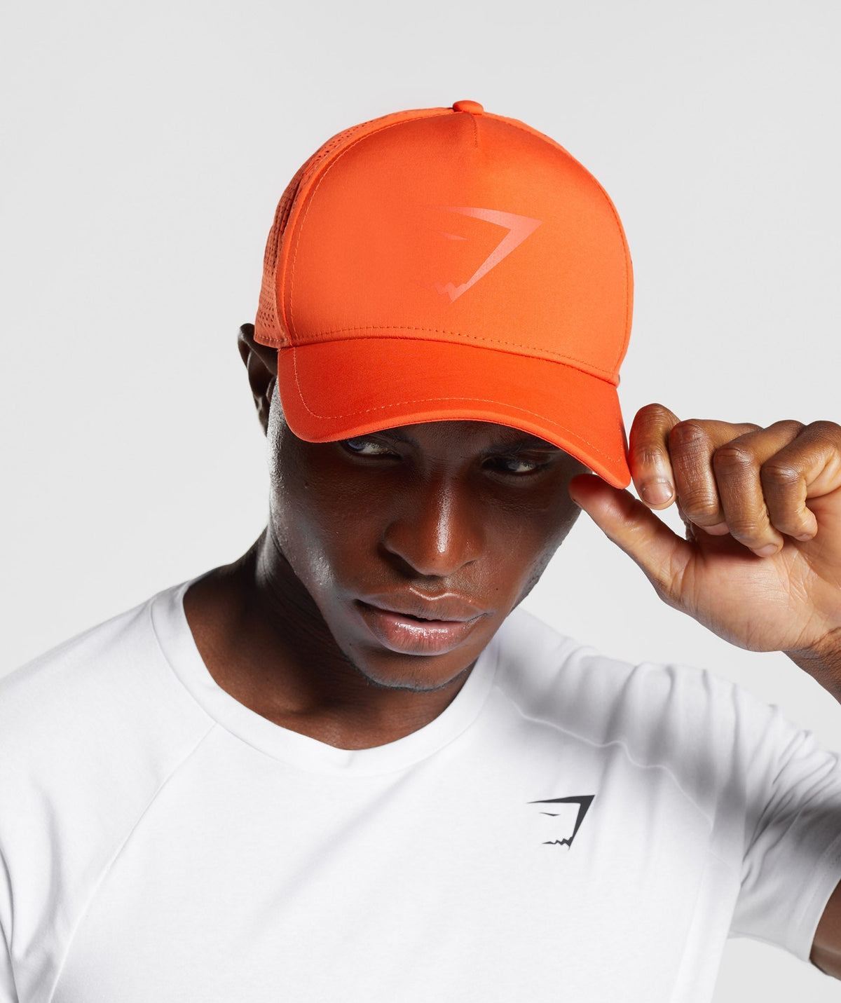 gymshark-mesh-trucker-pepper-red-aw22