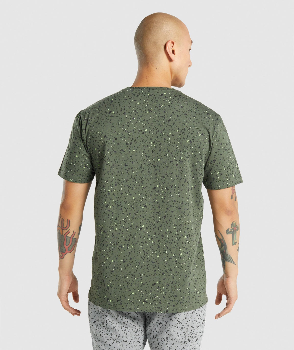 gymshark-micro-print-t-shirt-green-print-aw21