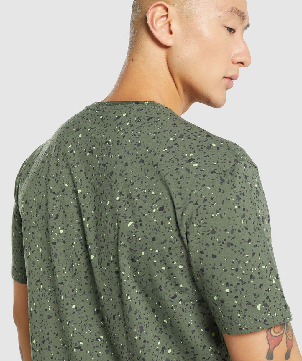 gymshark-micro-print-t-shirt-green-print-aw21
