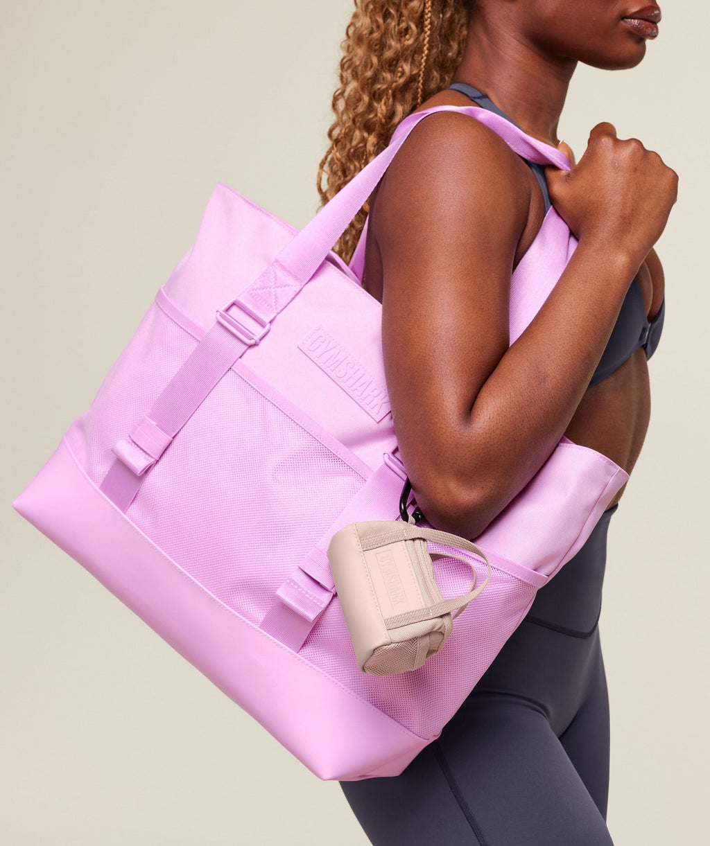 gymshark-mini-everyday-holdall-keychain-muted-pink-ss25