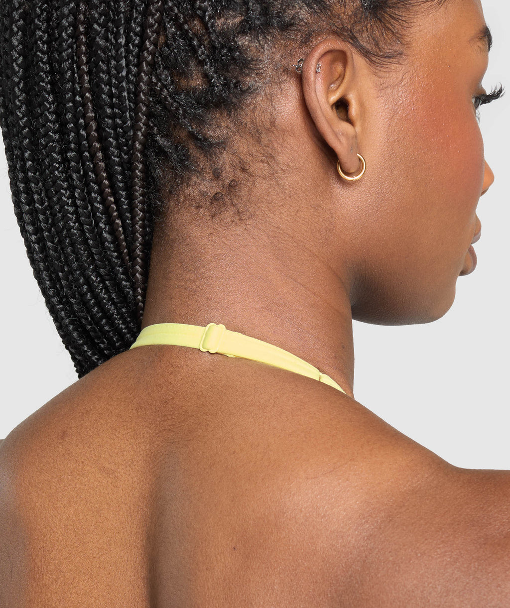 gymshark-minimal-halterneck-sports-bra-refresh-yellow-ss25