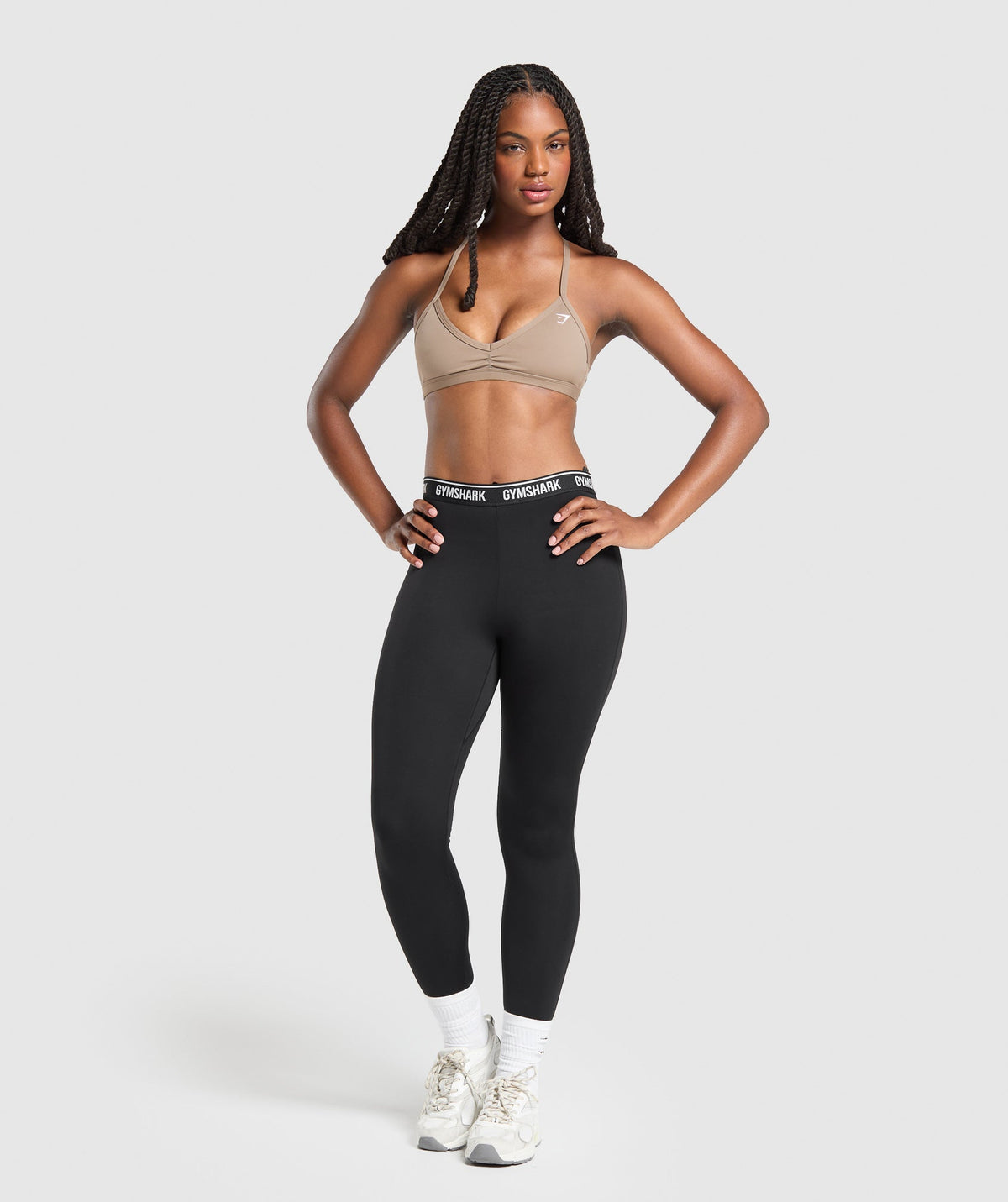 gymshark-minimal-sports-bra-sports-bras-brown-ss25