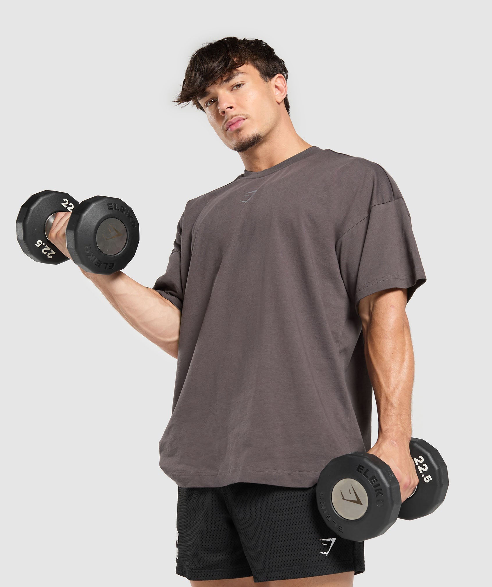 gymshark-movin-metal-graphic-t-shirt-greyed-purple-aw24