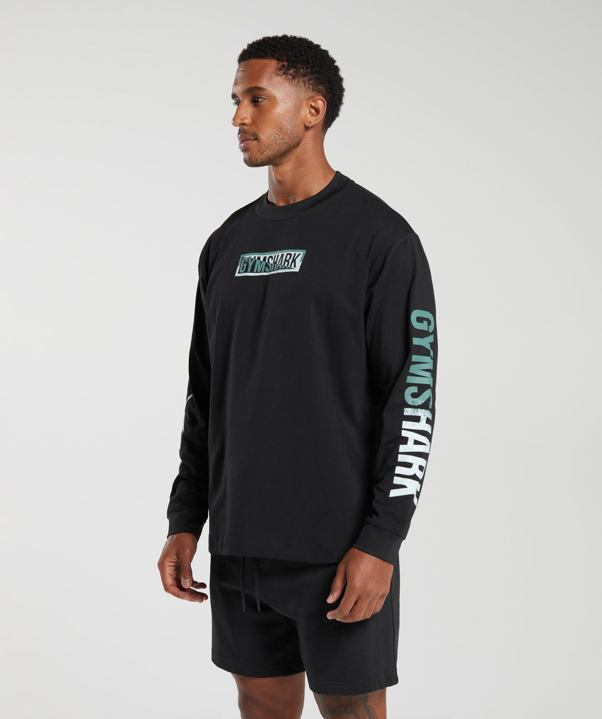 gymshark-global-graphic-long-sleeve-t-shirt-black-aw23