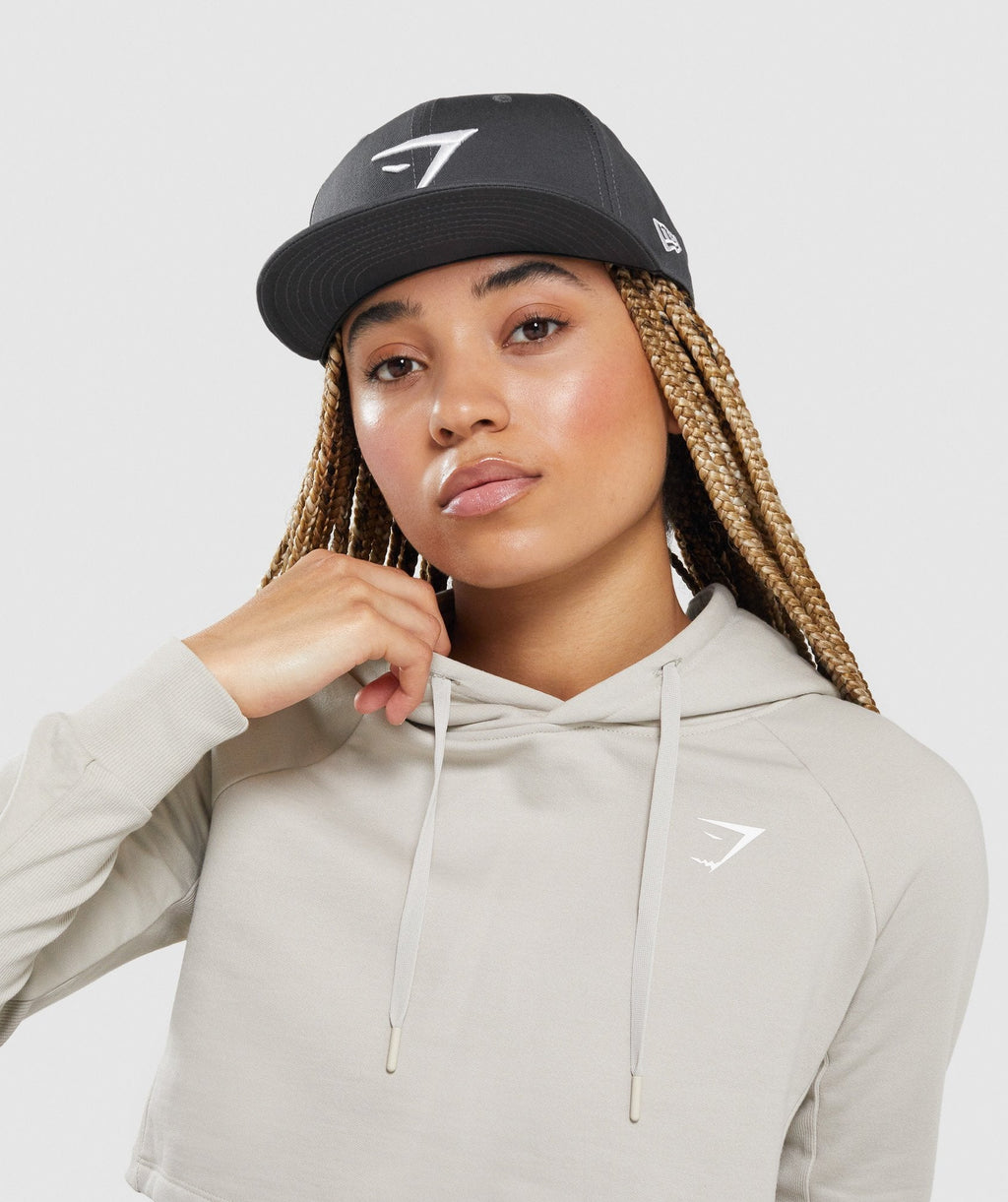 gymshark-new-era-9fifty-snapback-grey-white