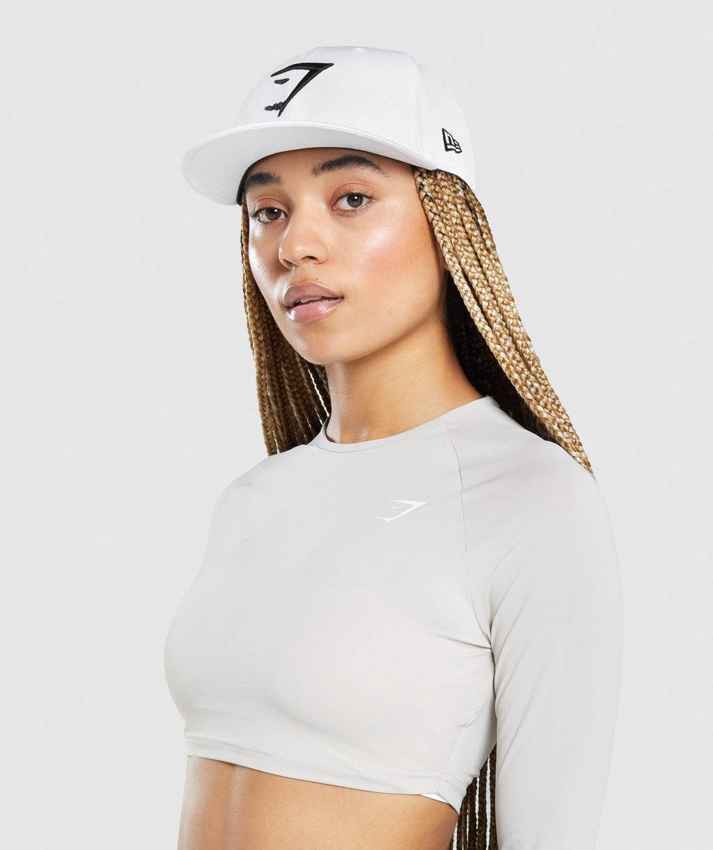 gymshark-new-era-9fifty-snapback-white-black
