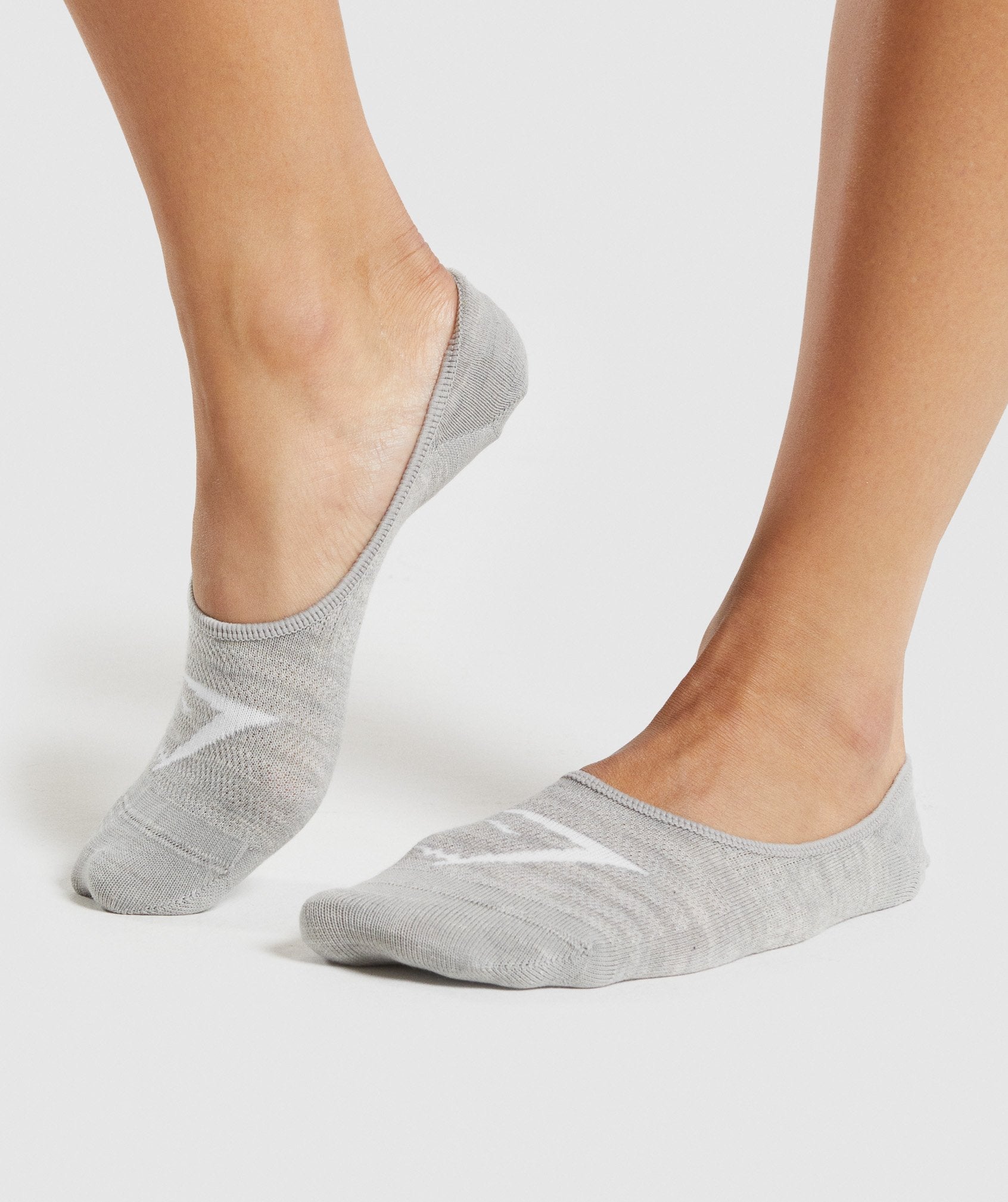 gymshark-no-show-socks-3pk-white-light-grey-marl-black-aw21