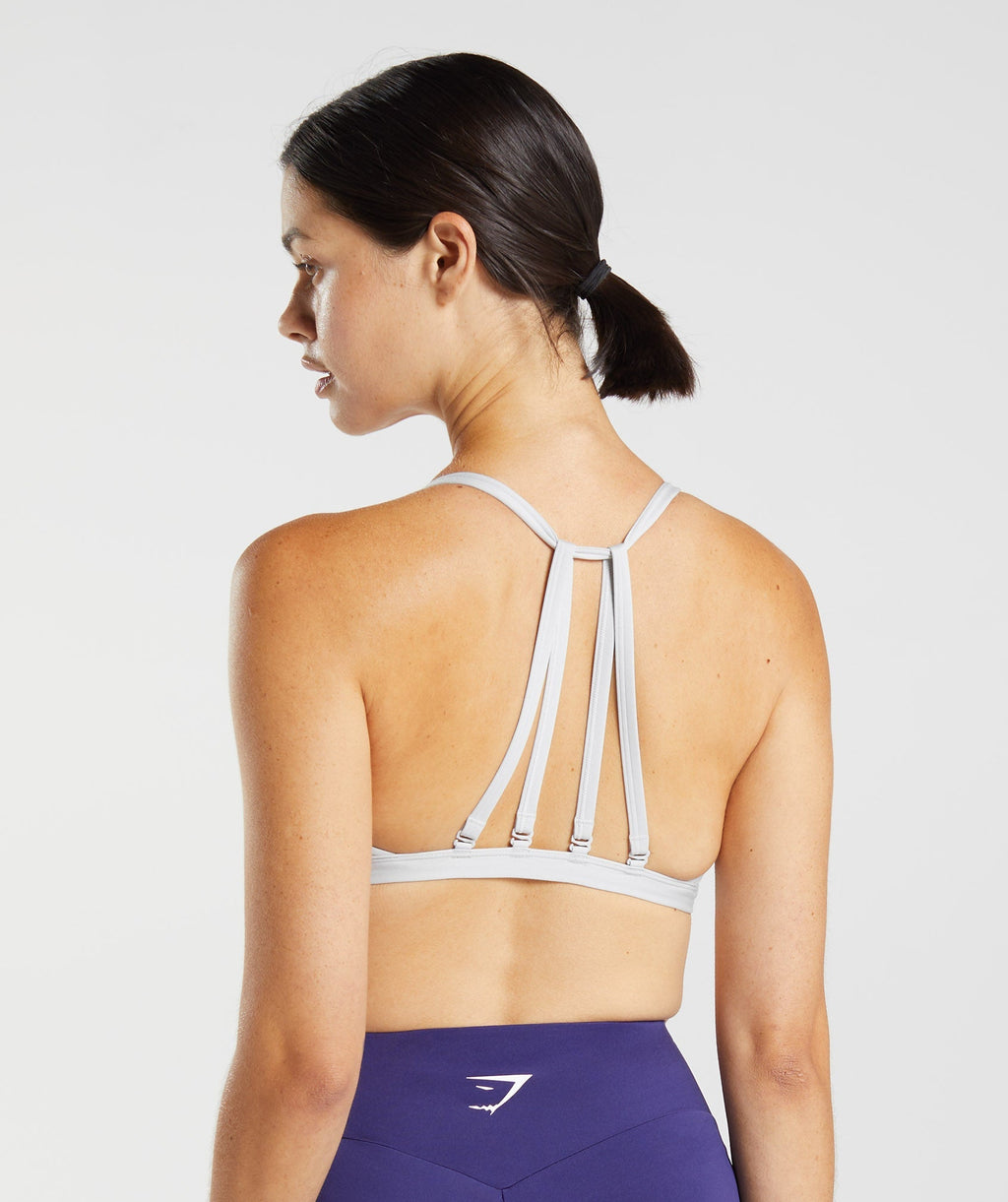 gymshark-minimal-sports-bra-light-grey-aw22