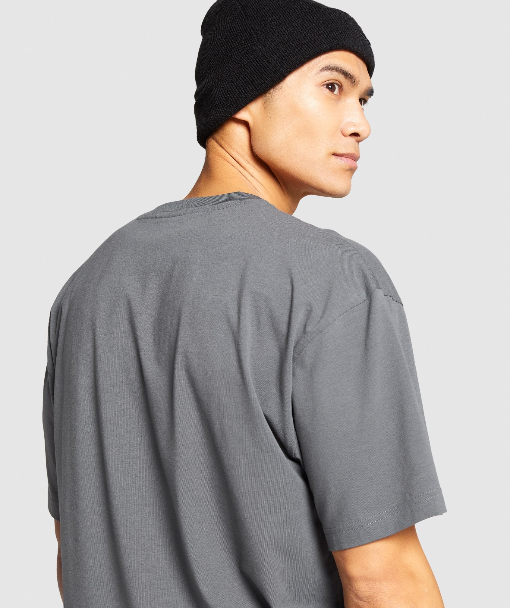 gymshark-essential-oversized-t-shirt-charcoal-gs21