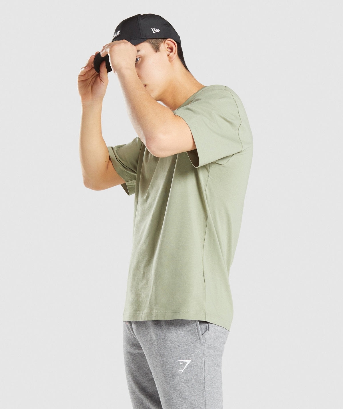 gymshark-essential-oversized-t-shirt-light-green-gs21