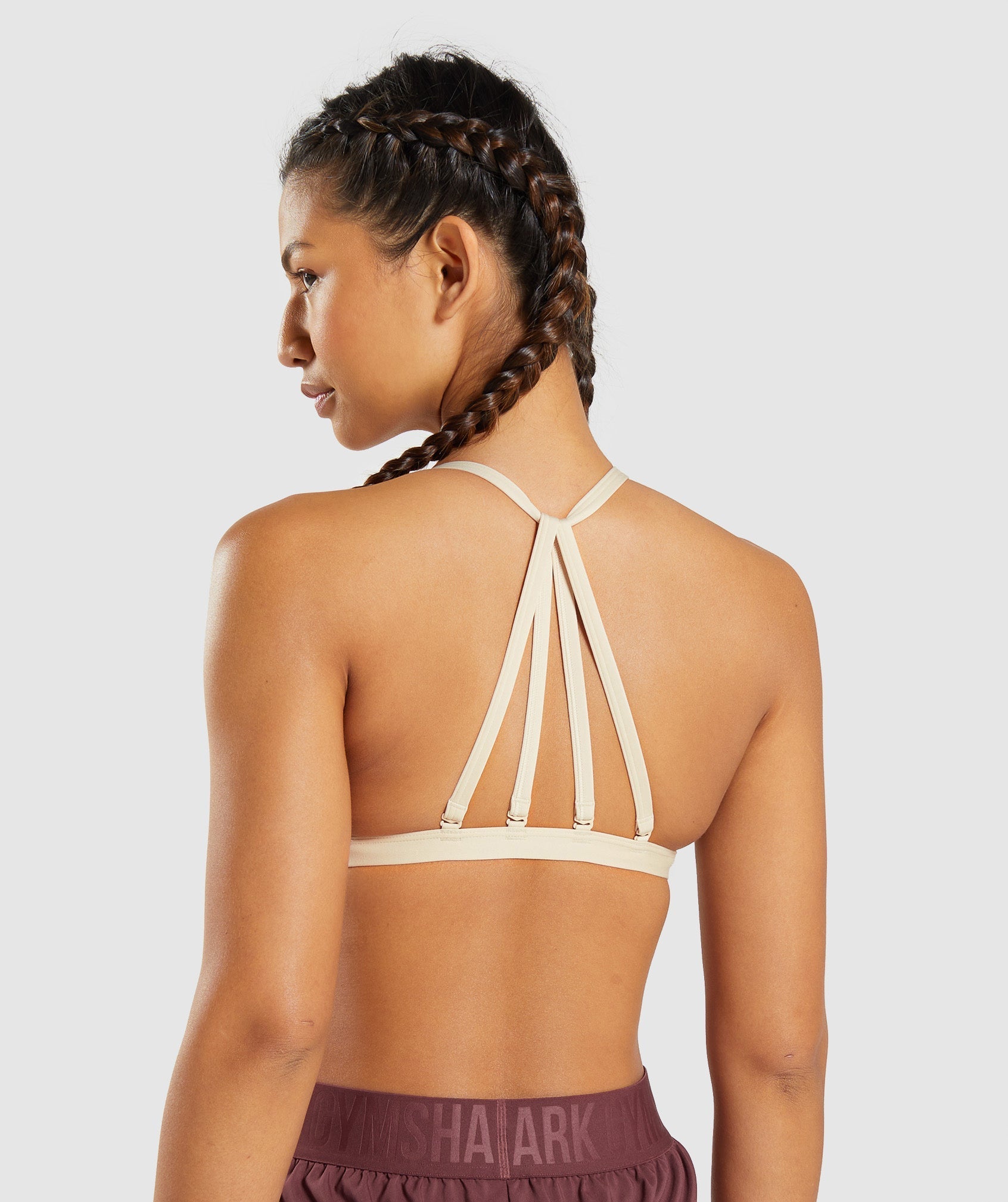 gymshark-minimal-sports-bra-vanilla-brown-ss22