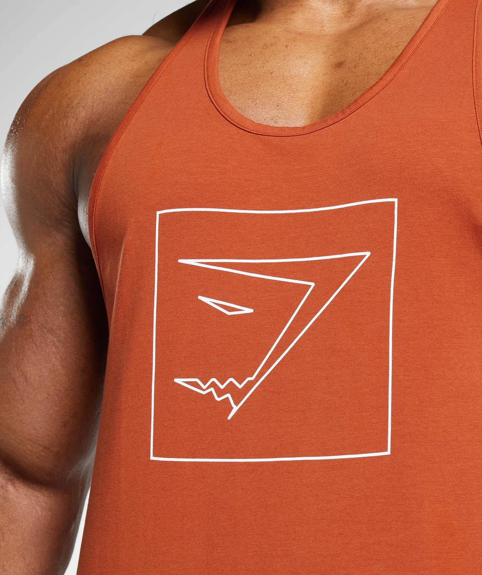 gymshark-outline-stringer-cayenne-red-aw22