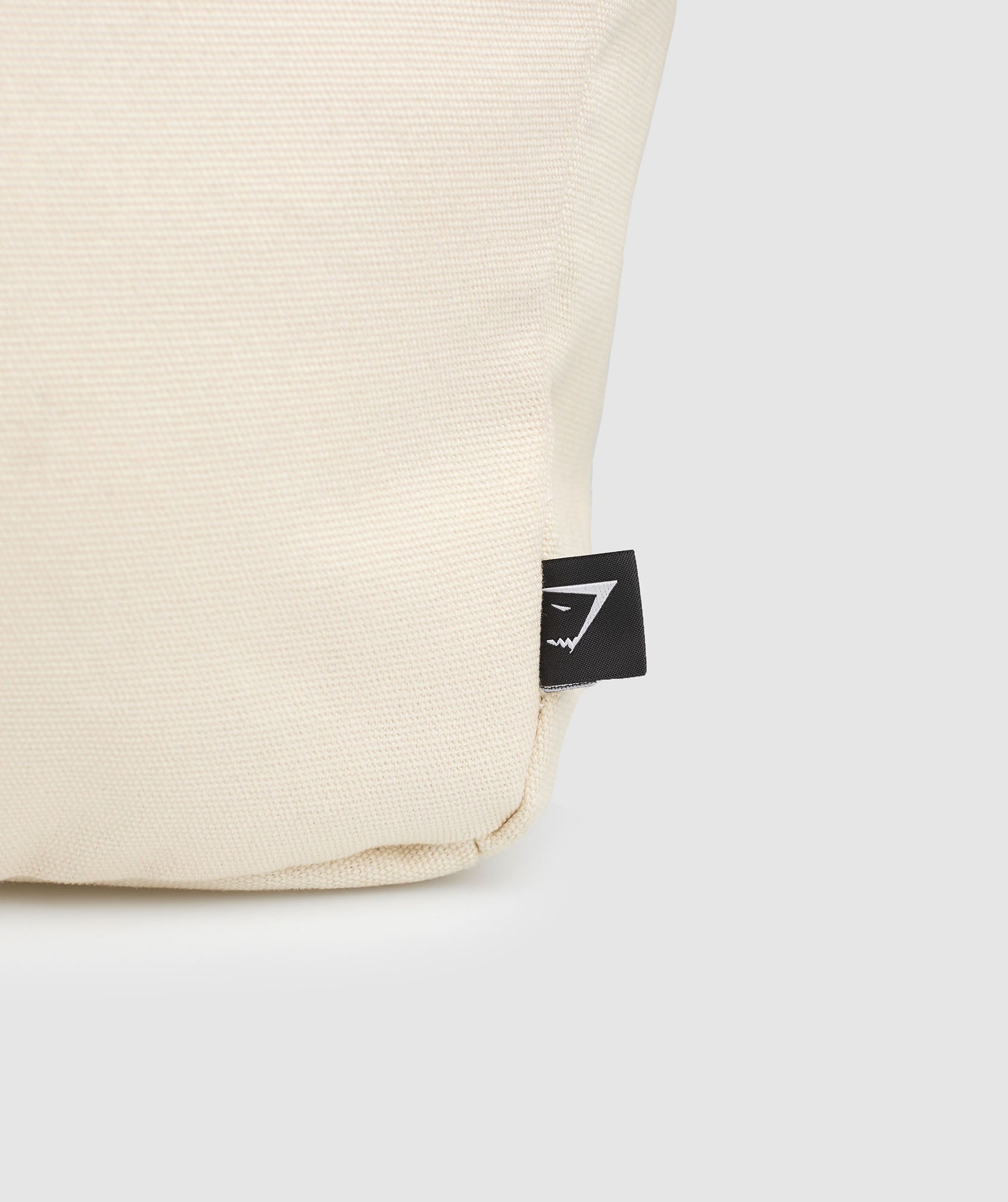 gymshark-oversized-canvas-tote-ecru-white-ss24