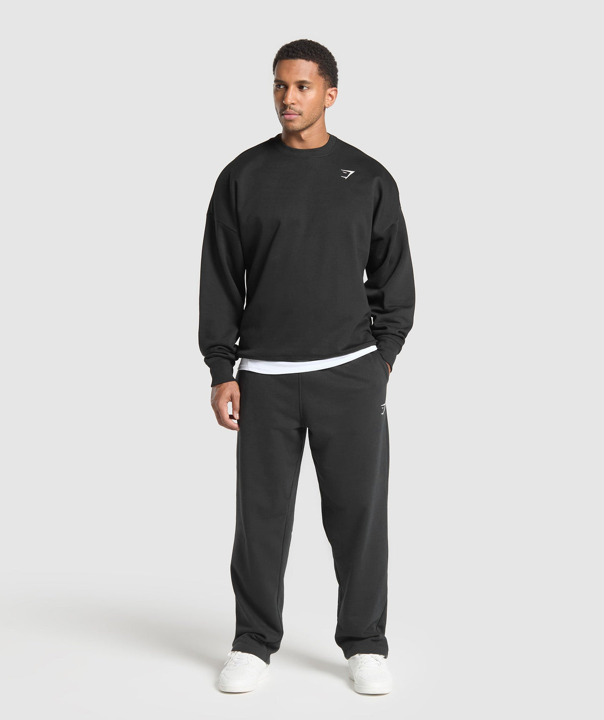 gymshark-oversized-crest-crew-black-ss25