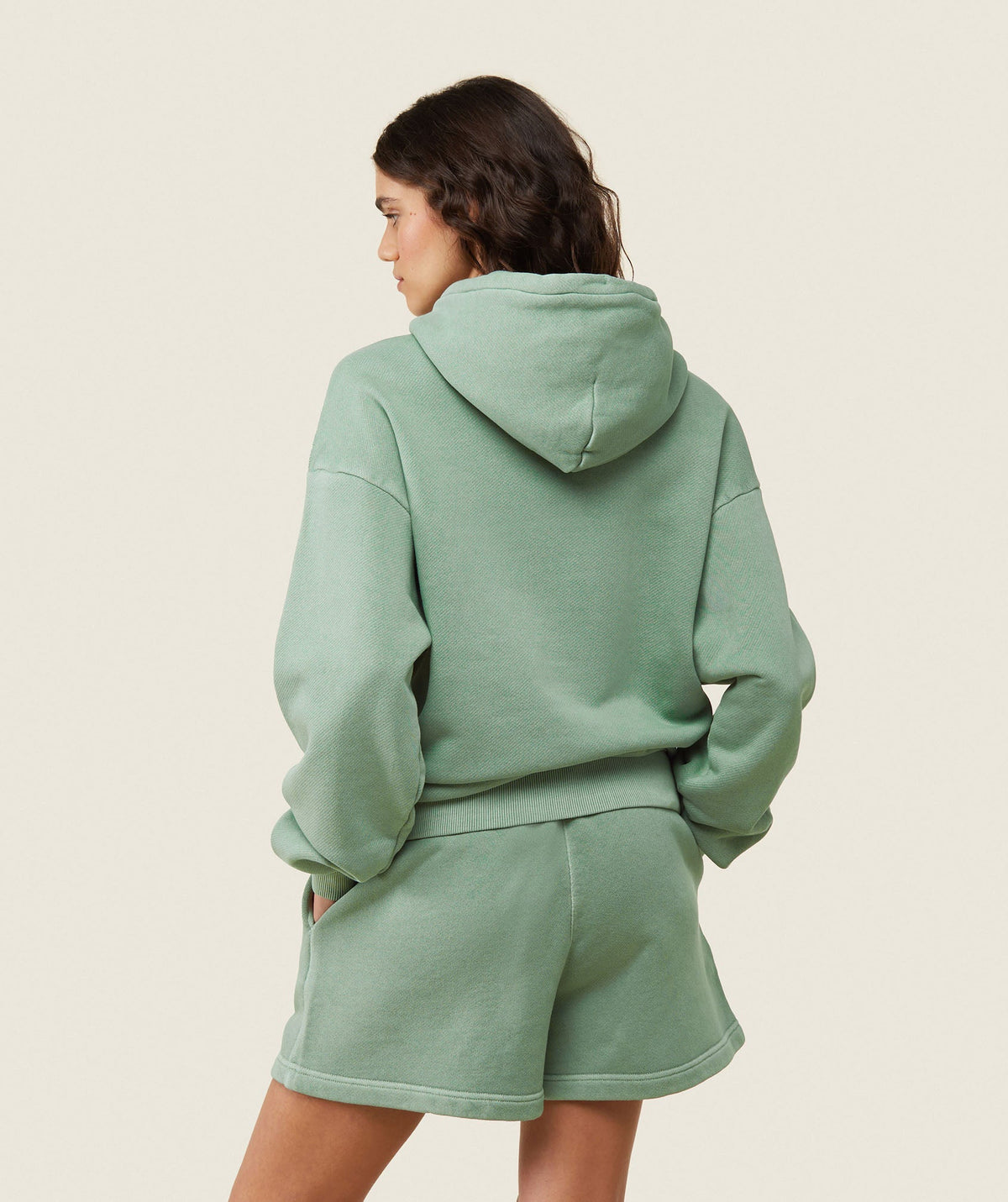 gymshark-everywear-relaxed-hoodie-dollar-green-ss24-1
