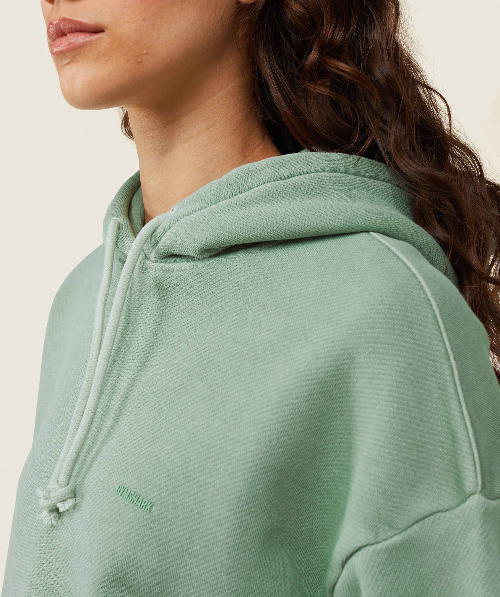 gymshark-everywear-relaxed-hoodie-dollar-green-ss24-1