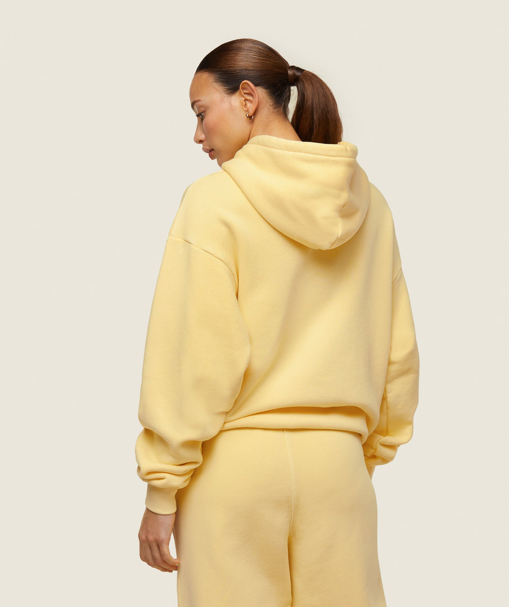 gymshark-everywear-relaxed-hoodie-sunray-yellow-ss24