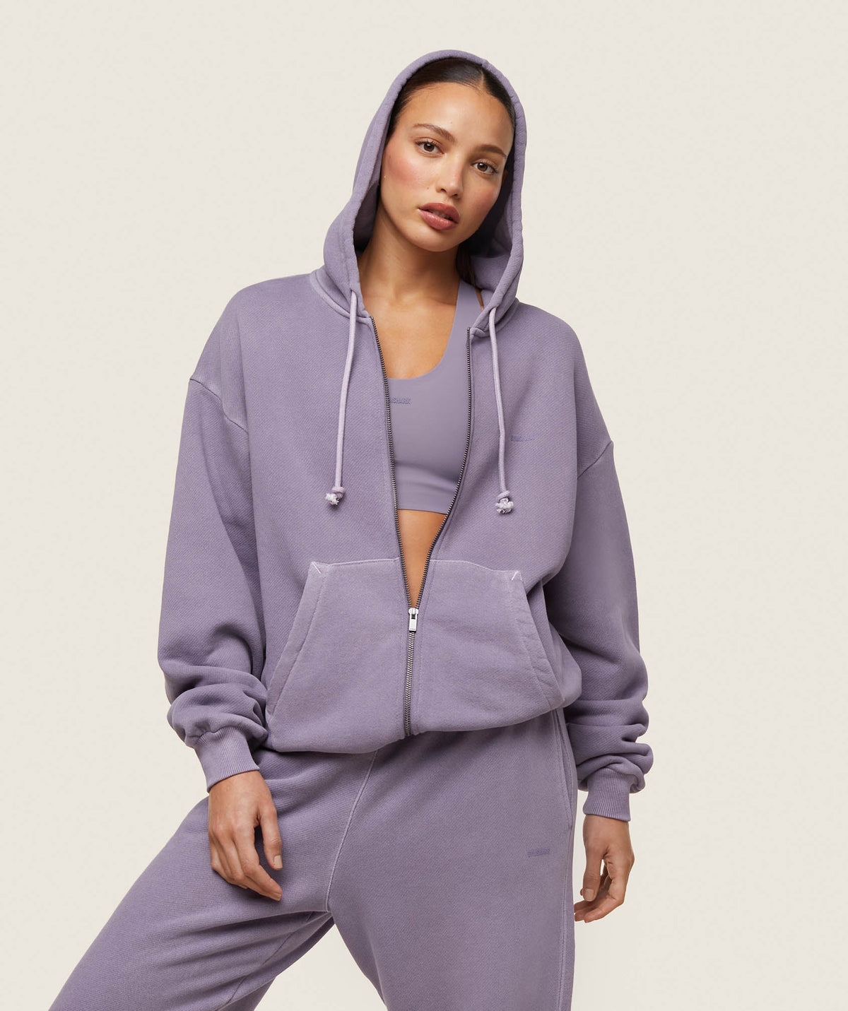 gymshark-everywear-relaxed-zip-hoodie-fog-purple-ss24