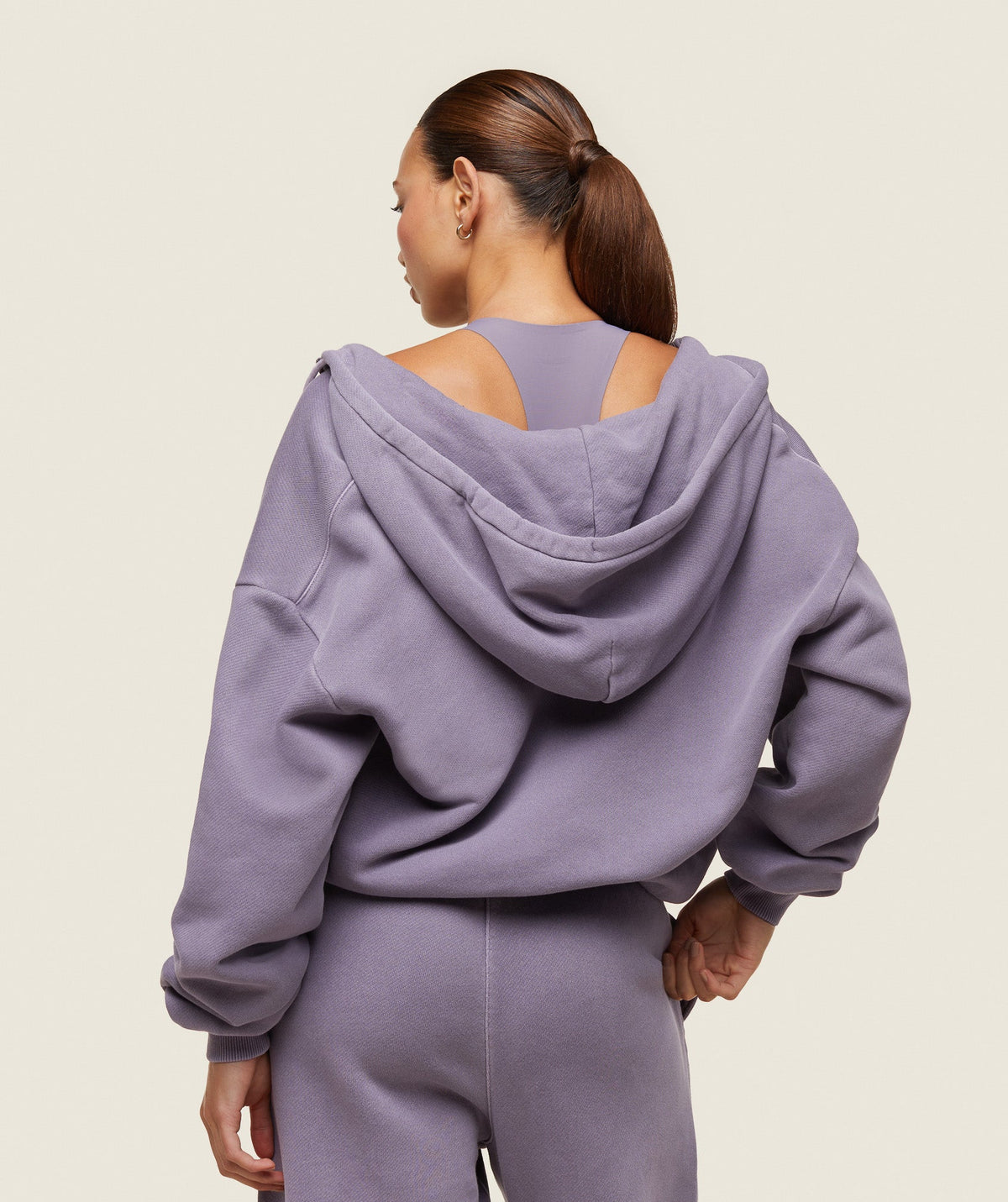gymshark-everywear-relaxed-zip-hoodie-fog-purple-ss24