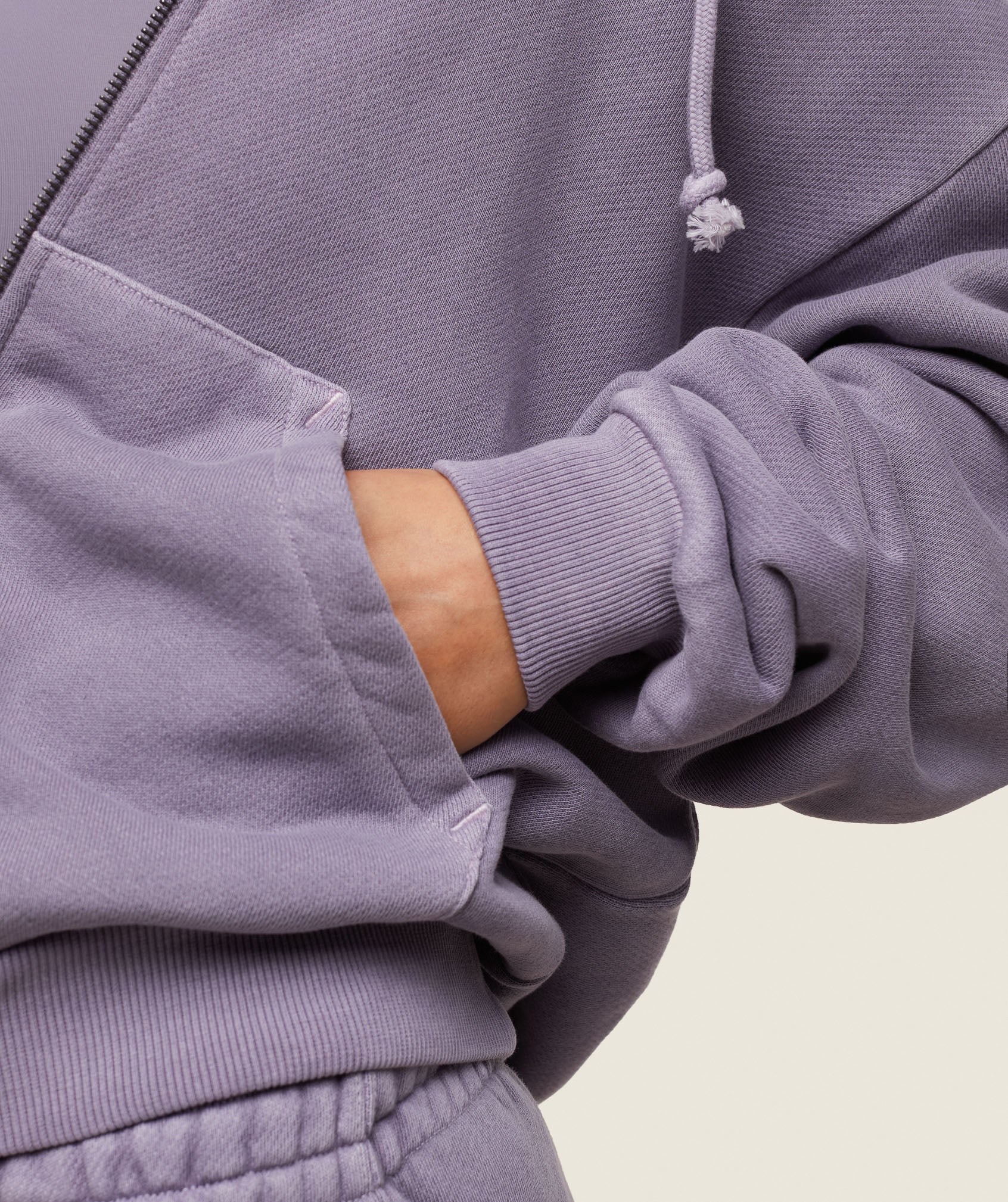 gymshark-everywear-relaxed-zip-hoodie-fog-purple-ss24