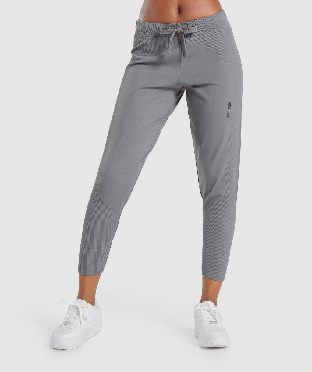 gymshark-pause-joggers-charcoal
