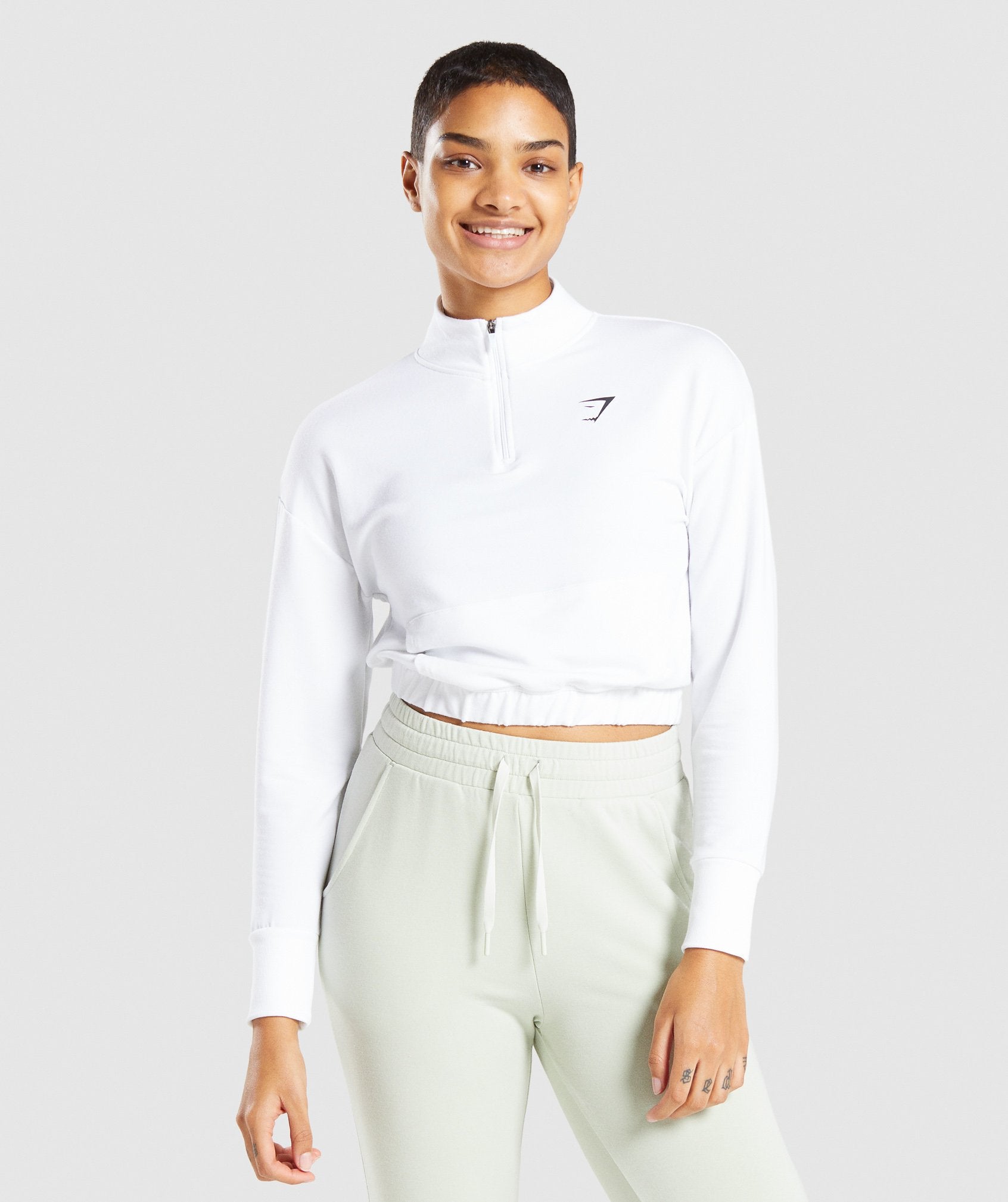 gymshark-pippa-training-pullover-white-black-logo