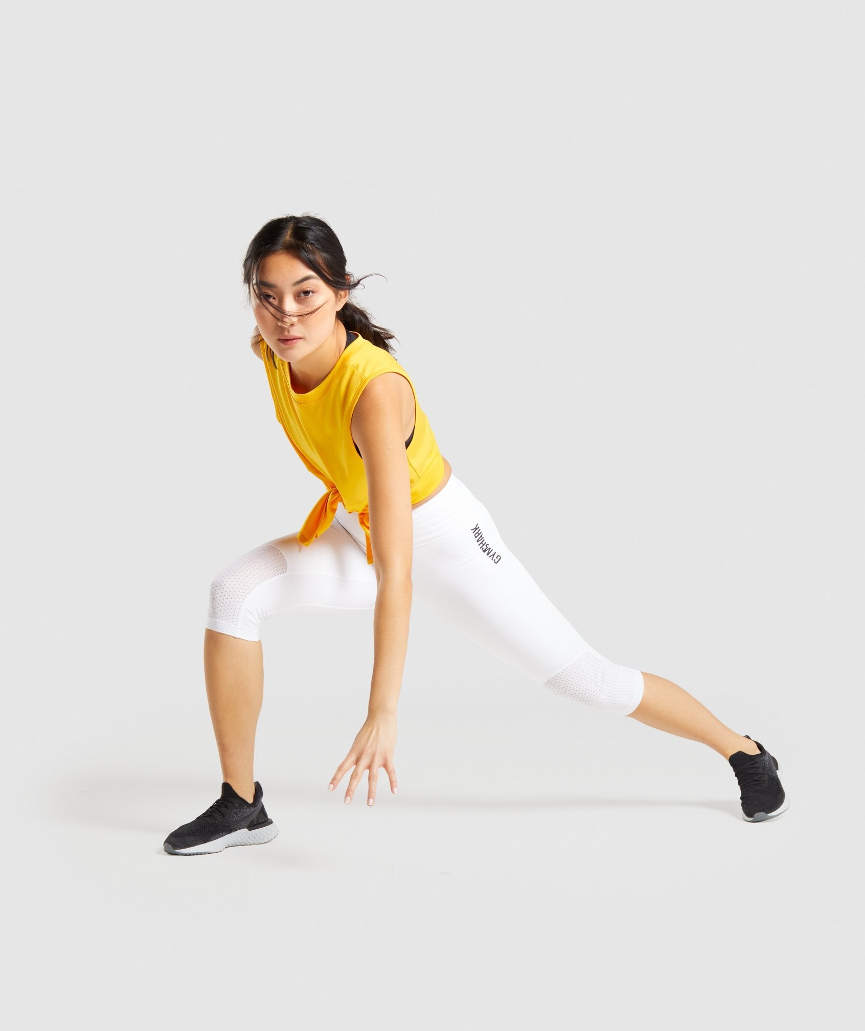 gymshark-pulse-cropped-leggings-white-black-logo