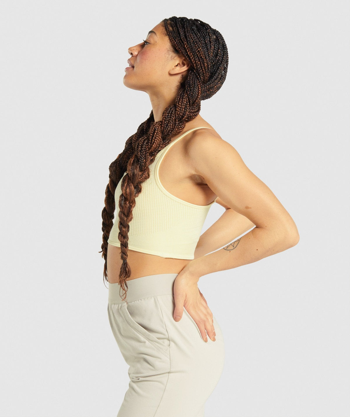 gymshark-pause-bralette-yellow-aw21