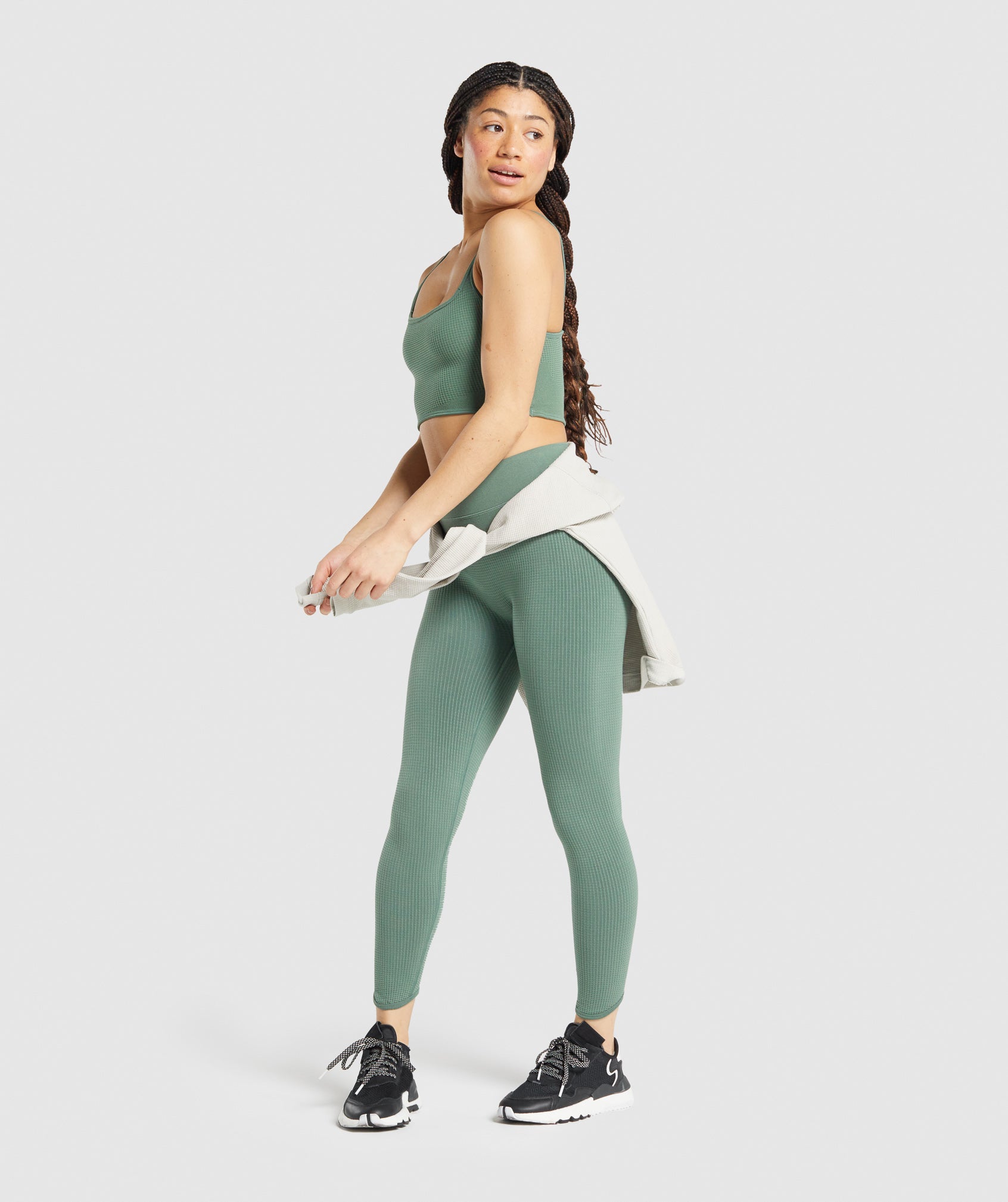gymshark-pause-bralette-green-aw21