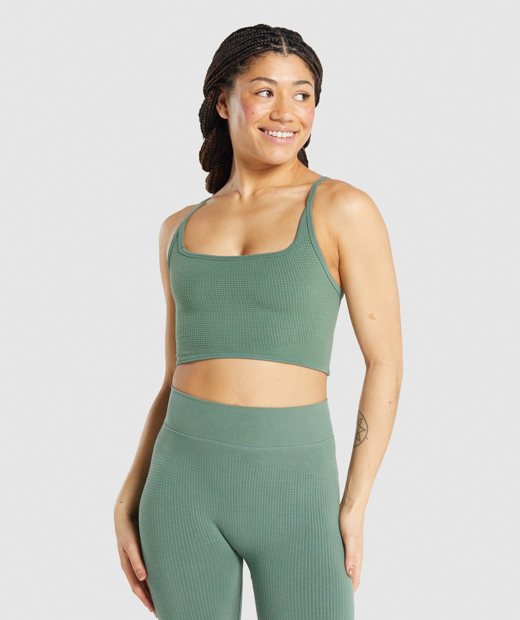 gymshark-pause-bralette-green-aw21