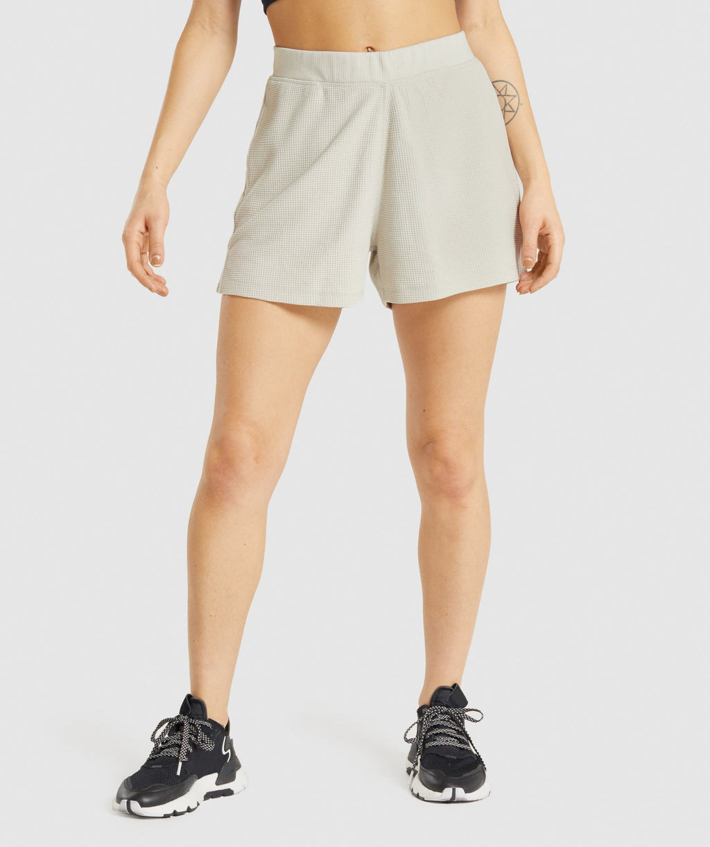 gymshark-pause-loose-shorts-grey-aw21