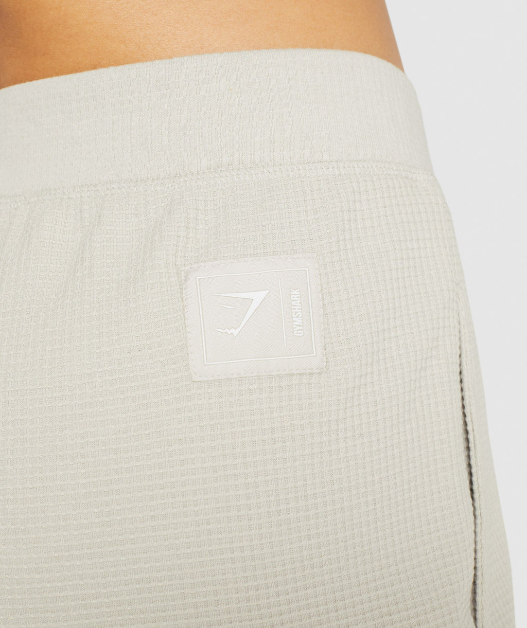 gymshark-pause-loose-shorts-grey-aw21